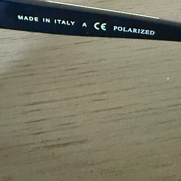 Authentic chanel sunglasses black-great condition - Picture 4 of 6